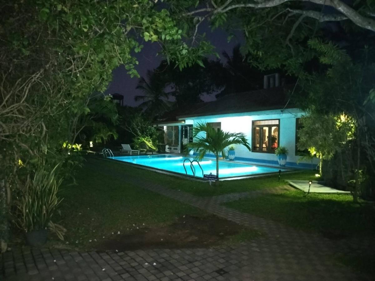 Lioni Holidays Villa Негомбо Екстер'єр фото