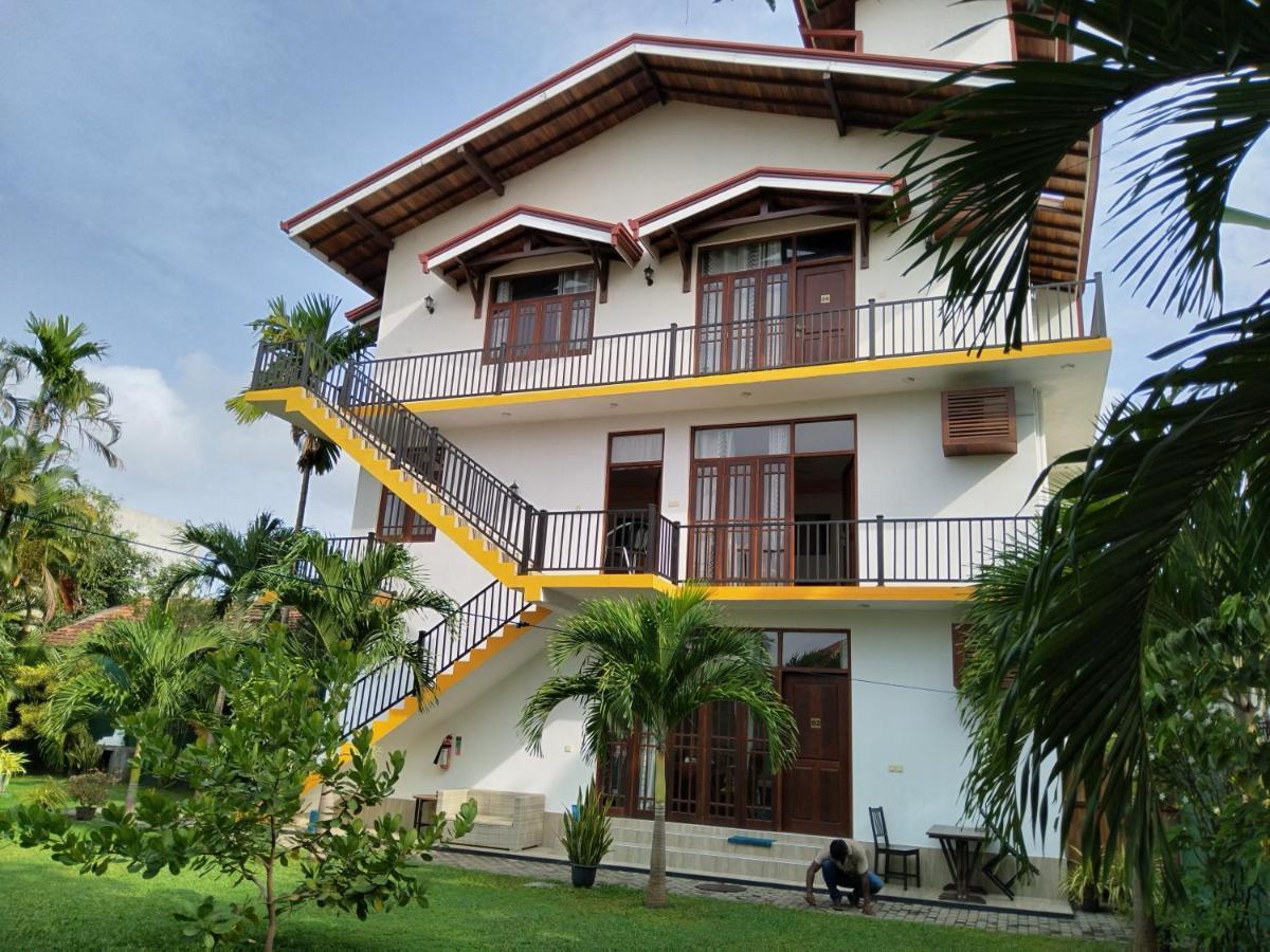 Lioni Holidays Villa Негомбо Екстер'єр фото