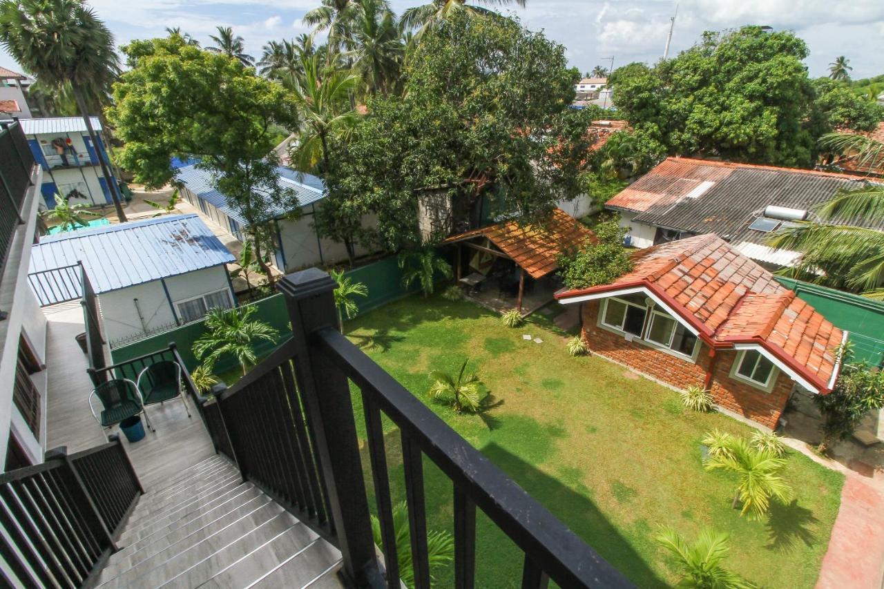 Lioni Holidays Villa Негомбо Екстер'єр фото