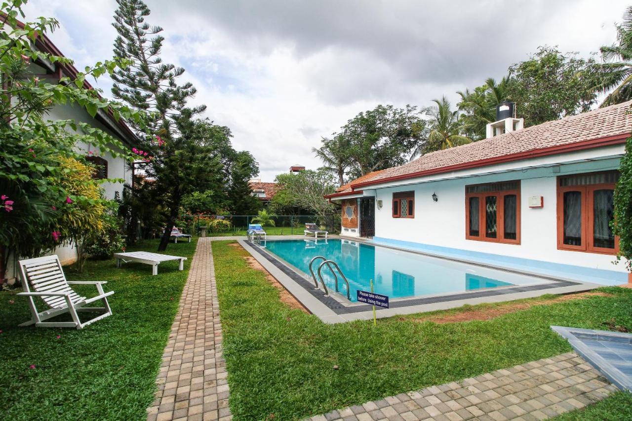 Lioni Holidays Villa Негомбо Екстер'єр фото