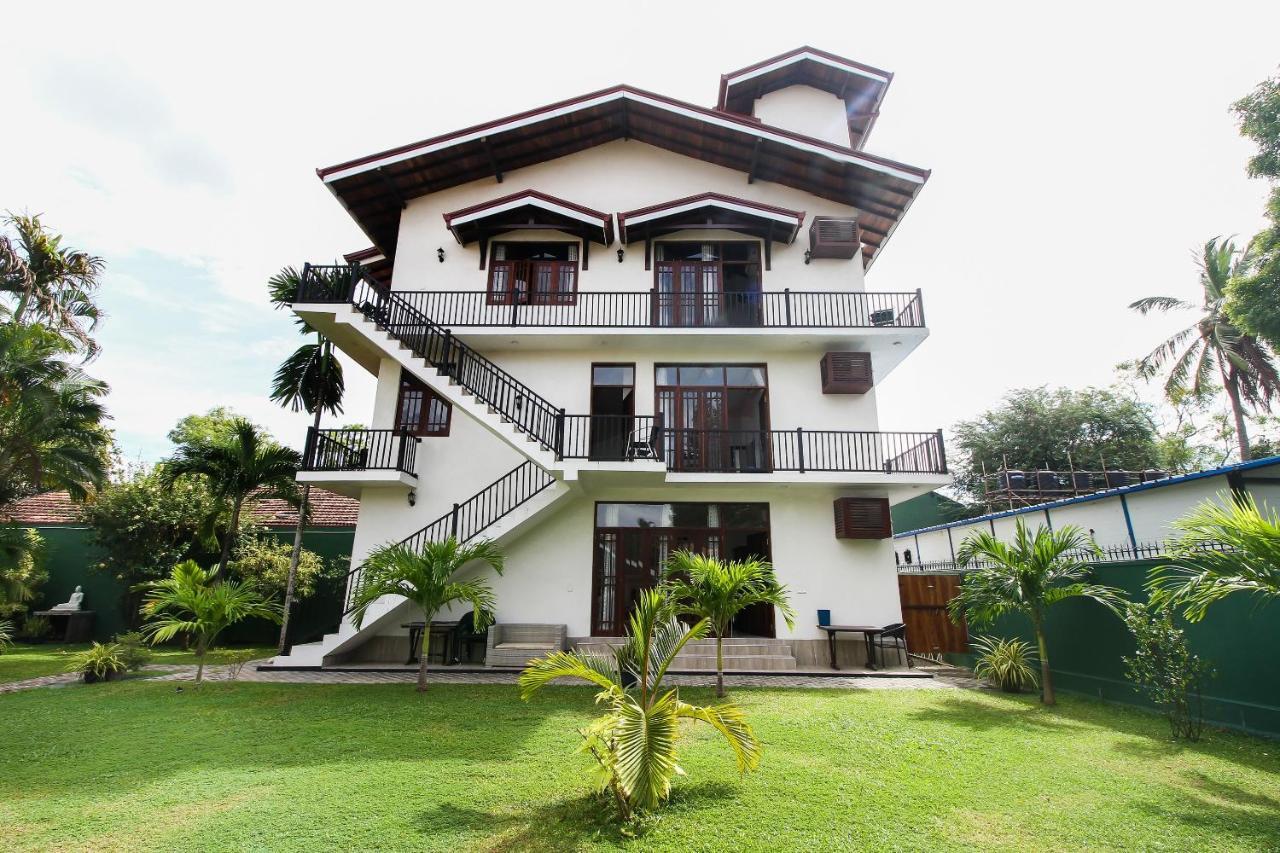 Lioni Holidays Villa Негомбо Екстер'єр фото